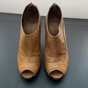 Apepazza Pavia Womens perotoe bootie 7.5m camel